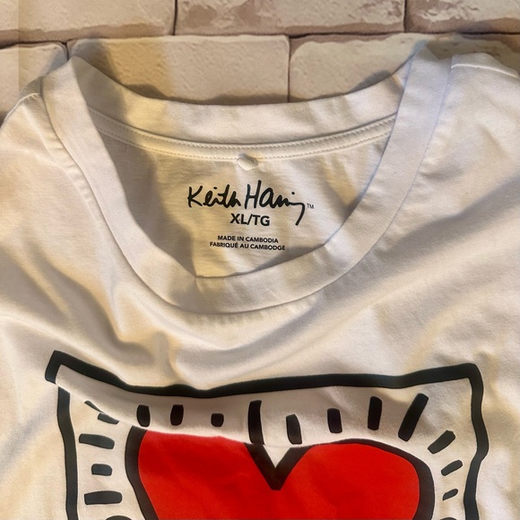 Keith Haring Tee - White with Red Heart Graphic - Picture 2 of 3